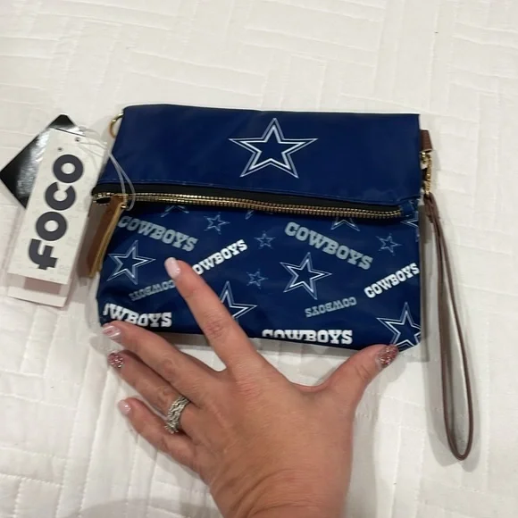 FOCO Dallas Cowboy Printed Cross Body Bag ⭐️ - Picture 9 of 9
